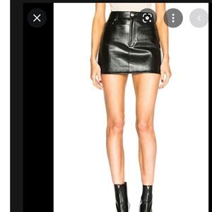 Sz 8 Black leather mini skirt